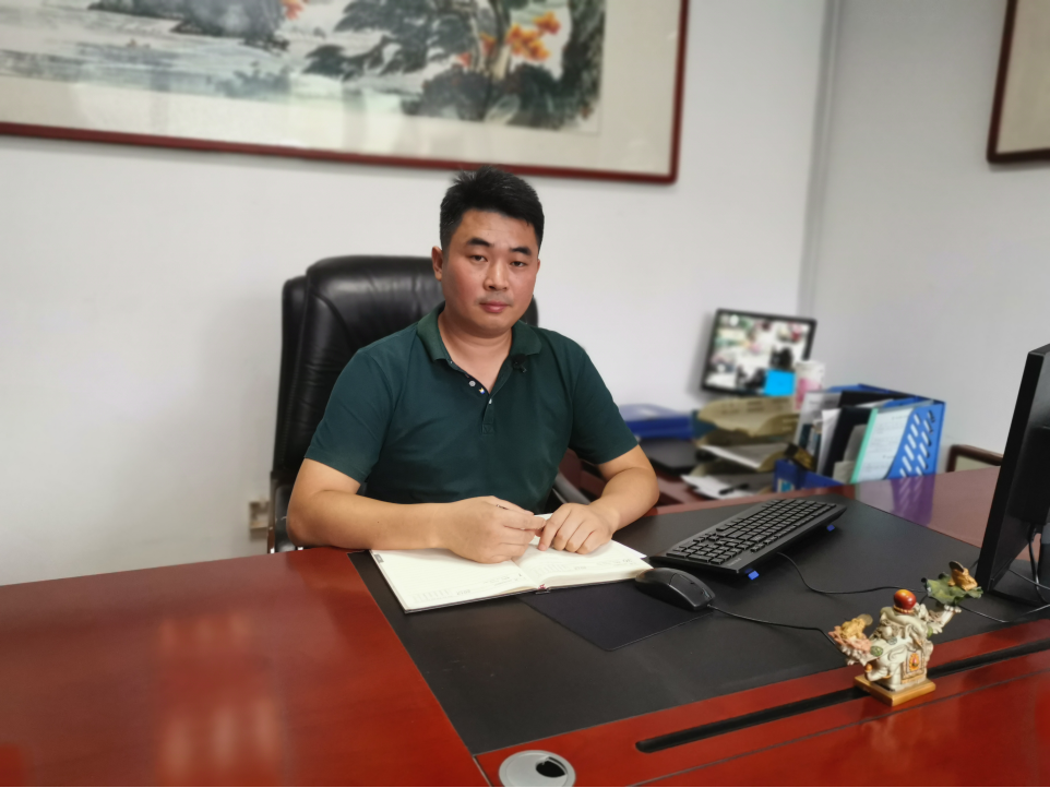 10年打拼，白手起家做到300辆车的物流公司老总，屡次危机却总有“贵人”相助289.png