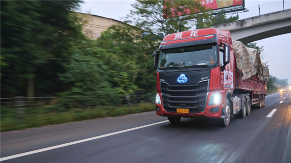 1465公里实测乘龙H7 3.0牵引车 实车、实货、实路全方位测试1413.png